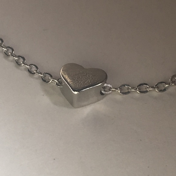 New! Heart Pendant Choker Necklace - Picture 3 of 6